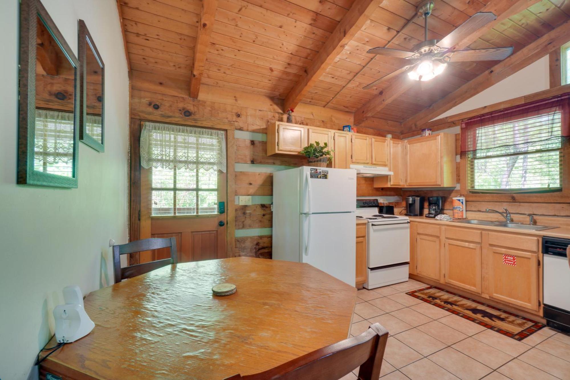 Gatlinburg Cabin With Hot Tub About 6 Mi To Downtown! Zewnętrze zdjęcie